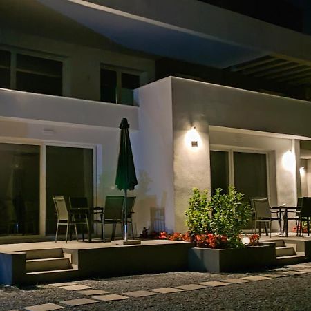 Aquarama Suites Nea Iraklitsa Exterior foto